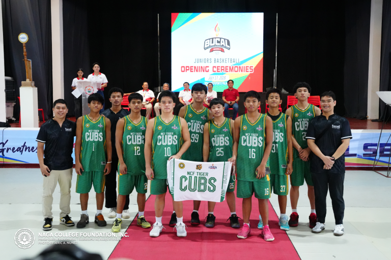 Tigers Cubs during the opening ceremonies